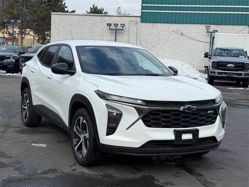 Used 2024 Chevrolet Trax RS