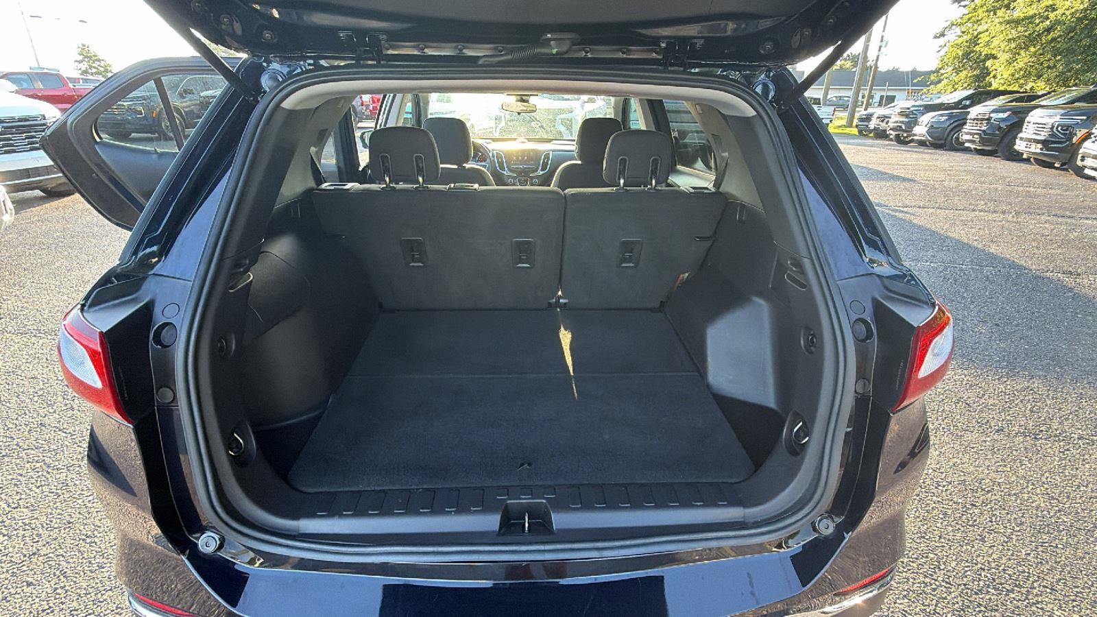 Used 2020 Chevrolet Equinox LT FWD image 13