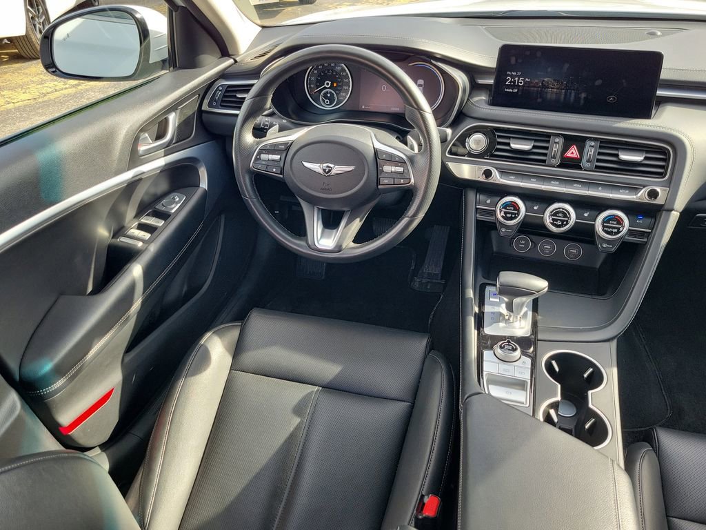 Used 2023 Genesis G70 2.0T image 13