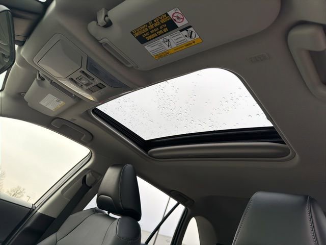 Used 2023 Toyota RAV4 XLE Premium image 14