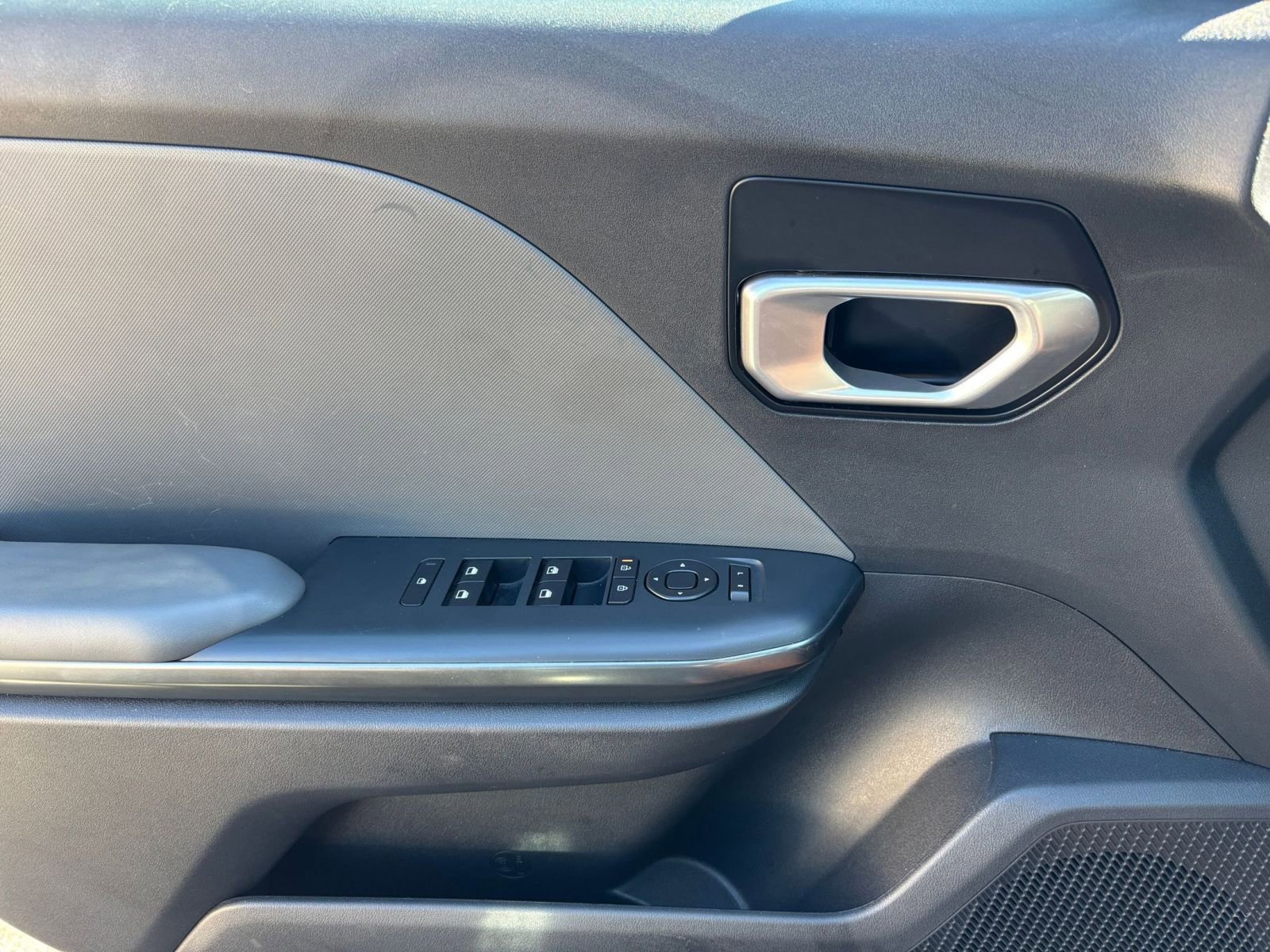Used 2025 Kia K4 FWD image 18