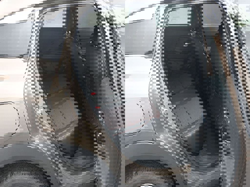 New 2026 Nissan Kicks SR image 25