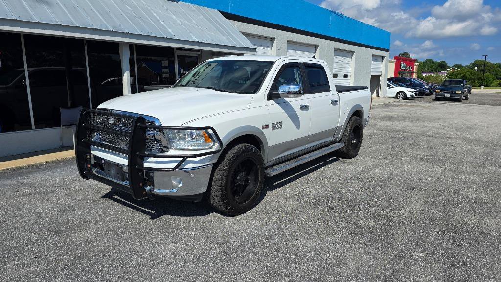 Used 2014 RAM 1500 Laramie w/ Convenience Group AWD/4WD image 2