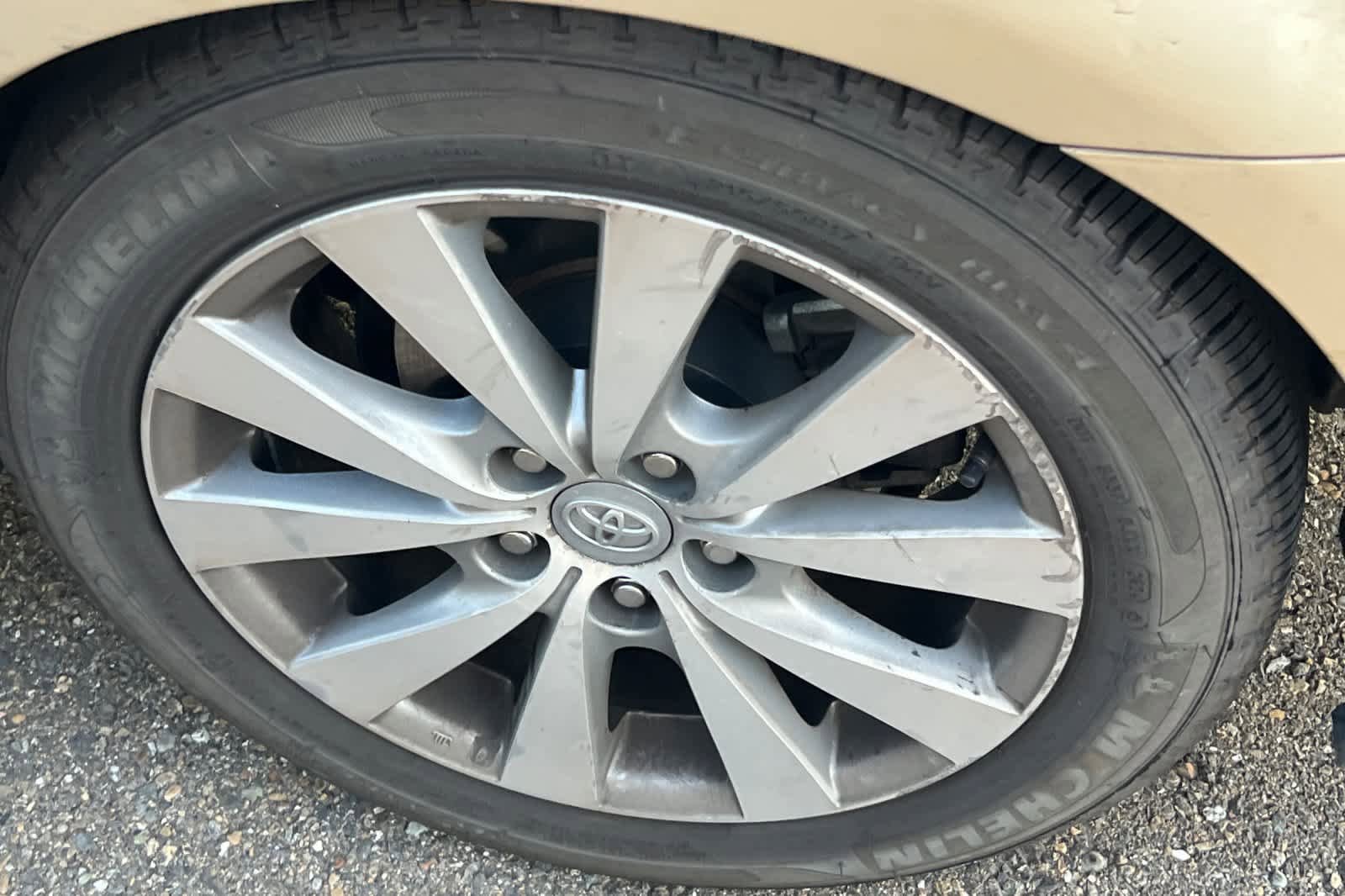 Used 2011 Toyota Avalon Limited FWD image 22