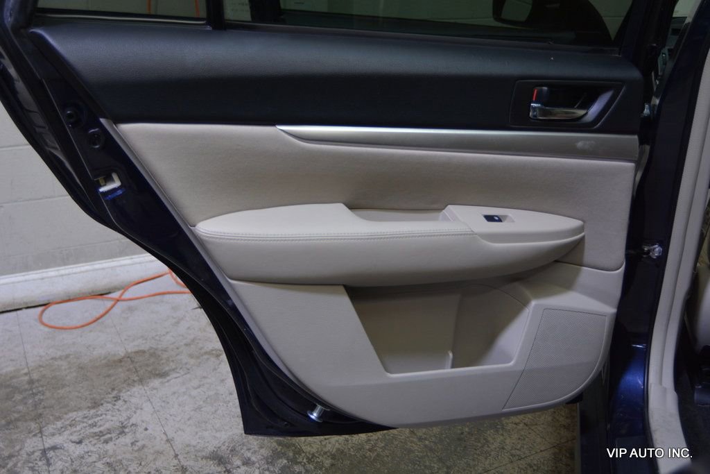 Used 2013 Subaru Outback 2.5i Premium image 9