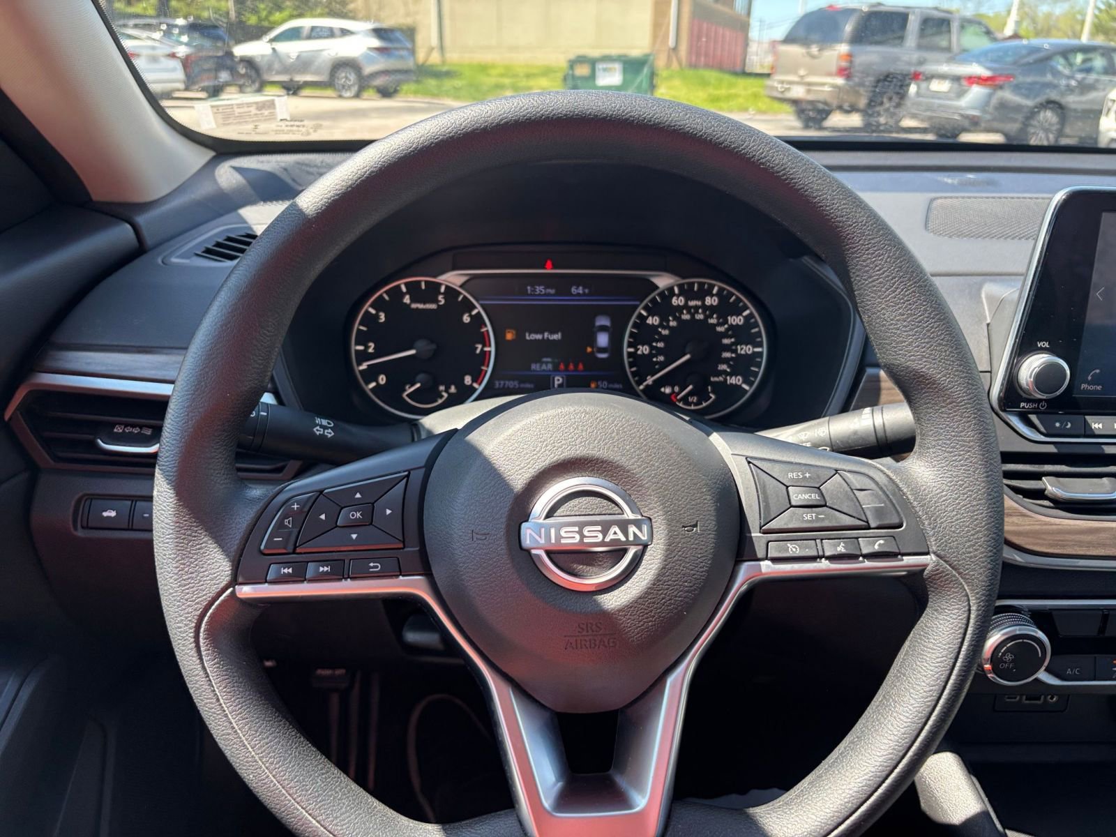 Used 2025 Nissan Altima 2.5 SV FWD image 32