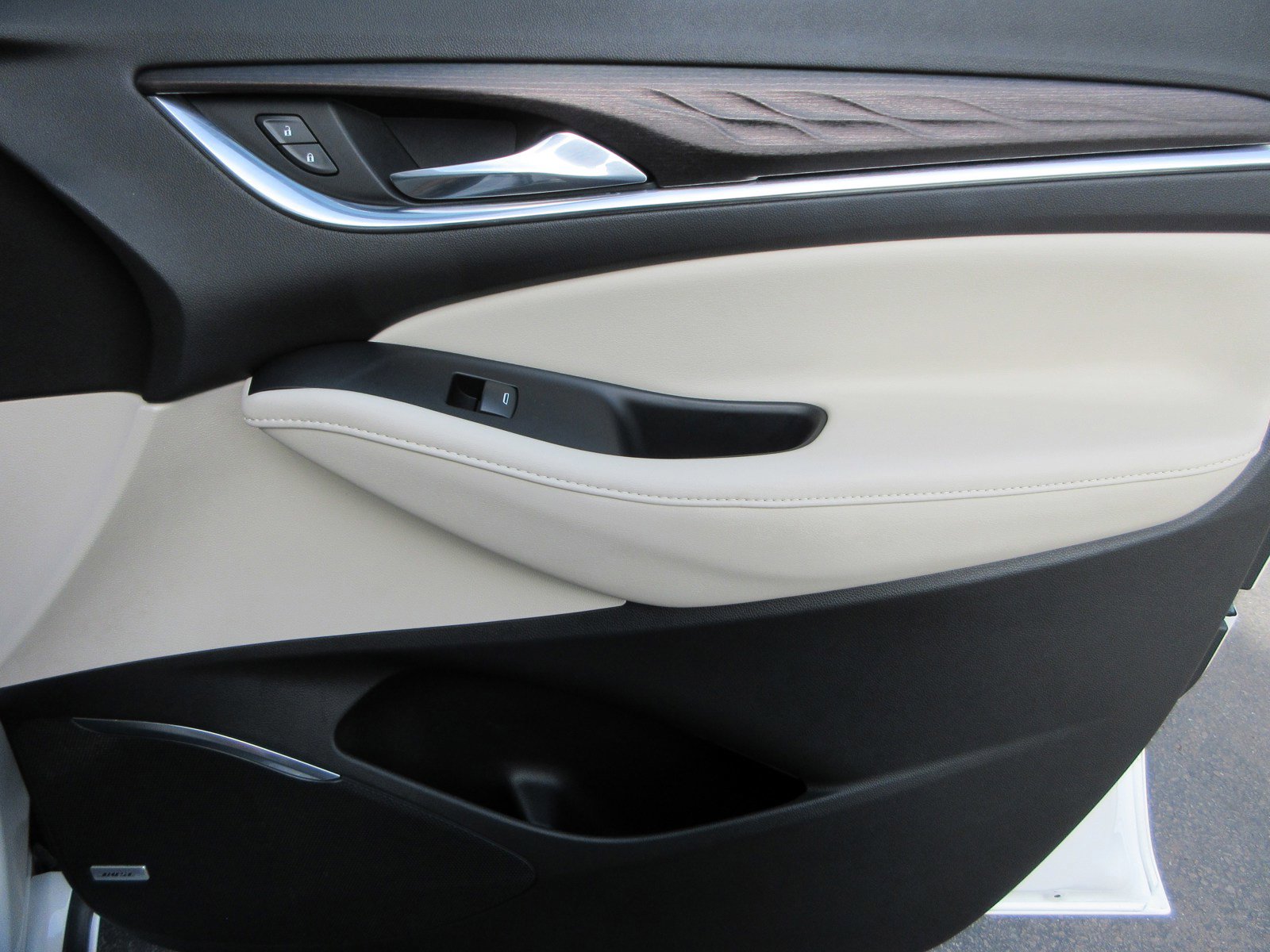 Used 2023 Buick Enclave Avenir w/ Trailering Package, 5000 lbs. image 27