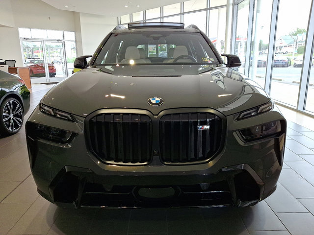 New 2026 BMW X7 M60i image 2