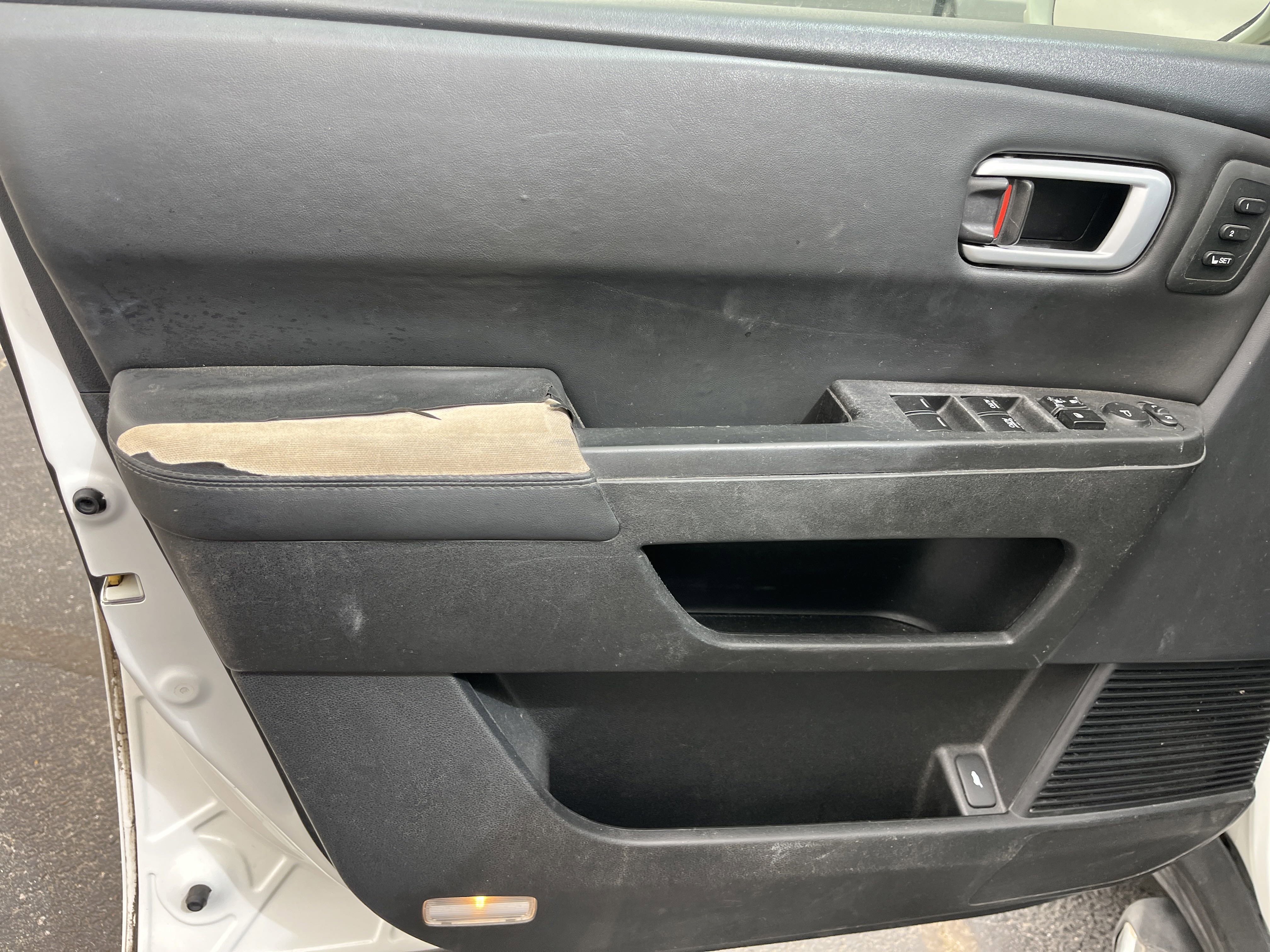 Used 2015 Honda Pilot Touring image 11