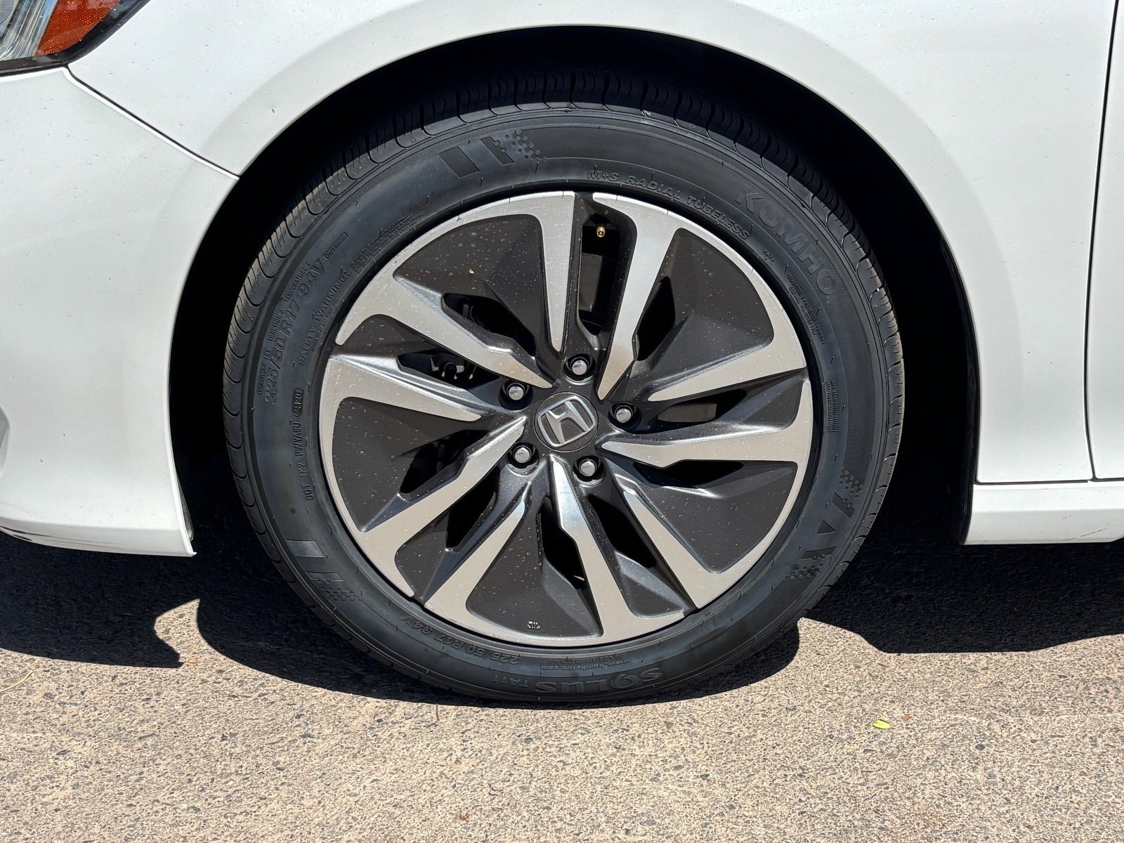 Used 2020 Honda Accord EX image 10