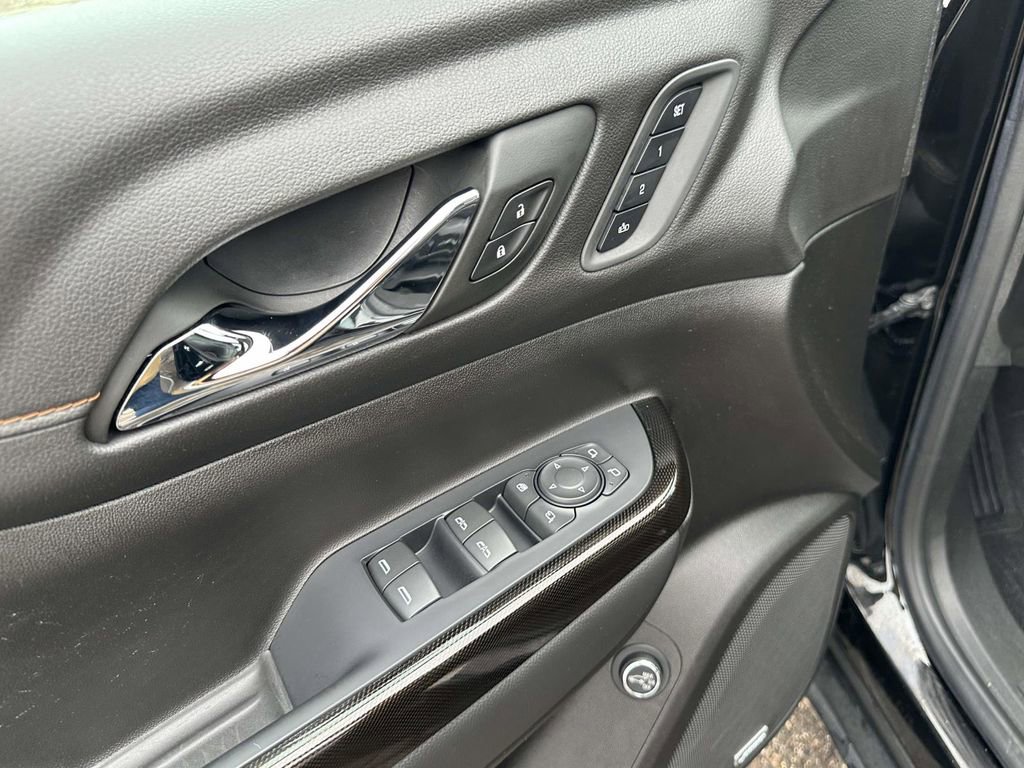 Certified 2022 GMC Acadia AT4 w/ Preferred Package image 19