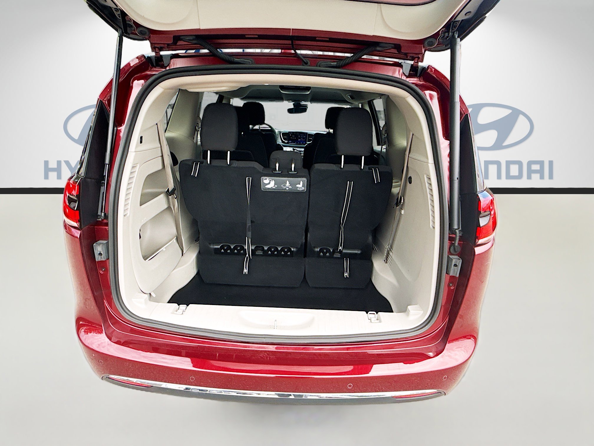 Used 2021 Chrysler Pacifica Touring w/ Cold Weather Group image 23