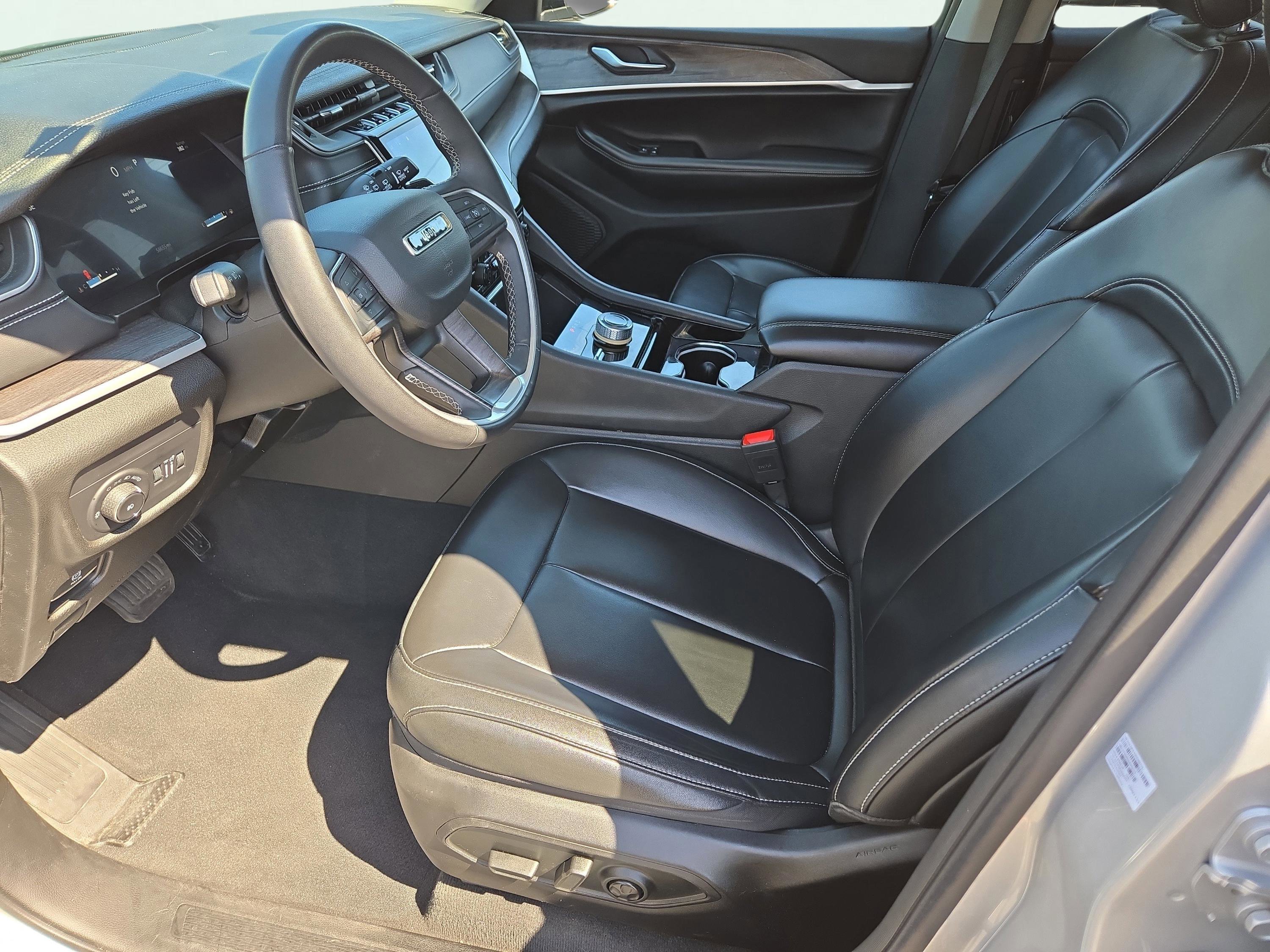 Used 2023 Jeep Grand Cherokee L Limited image 15