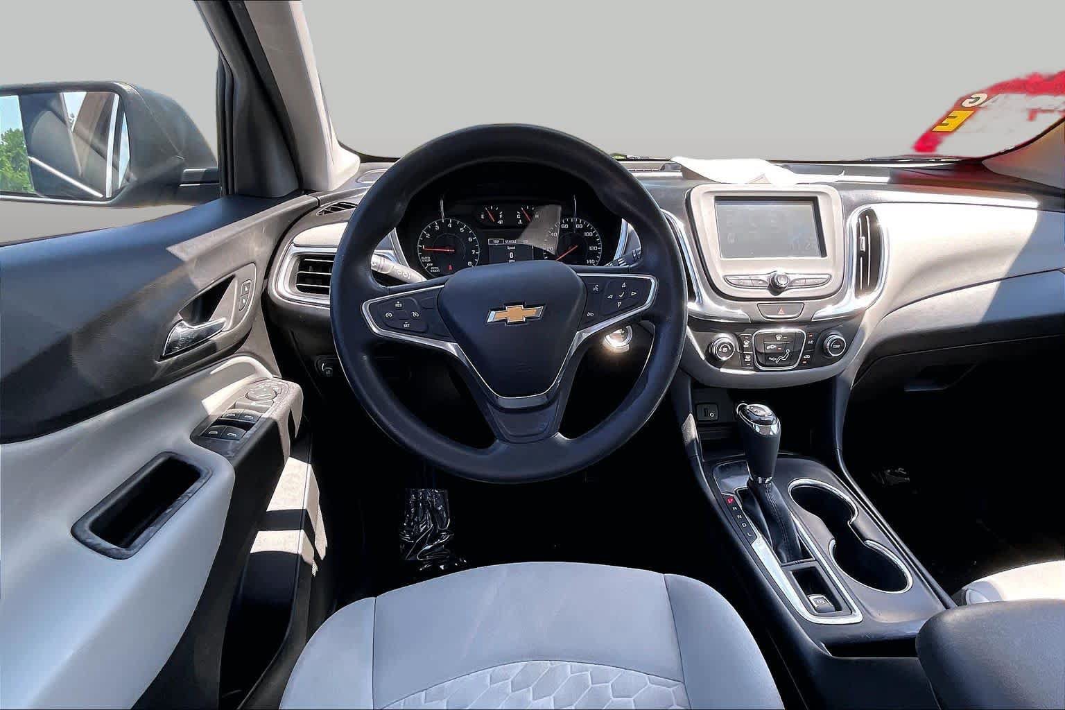 Used 2018 Chevrolet Equinox LS FWD image 6
