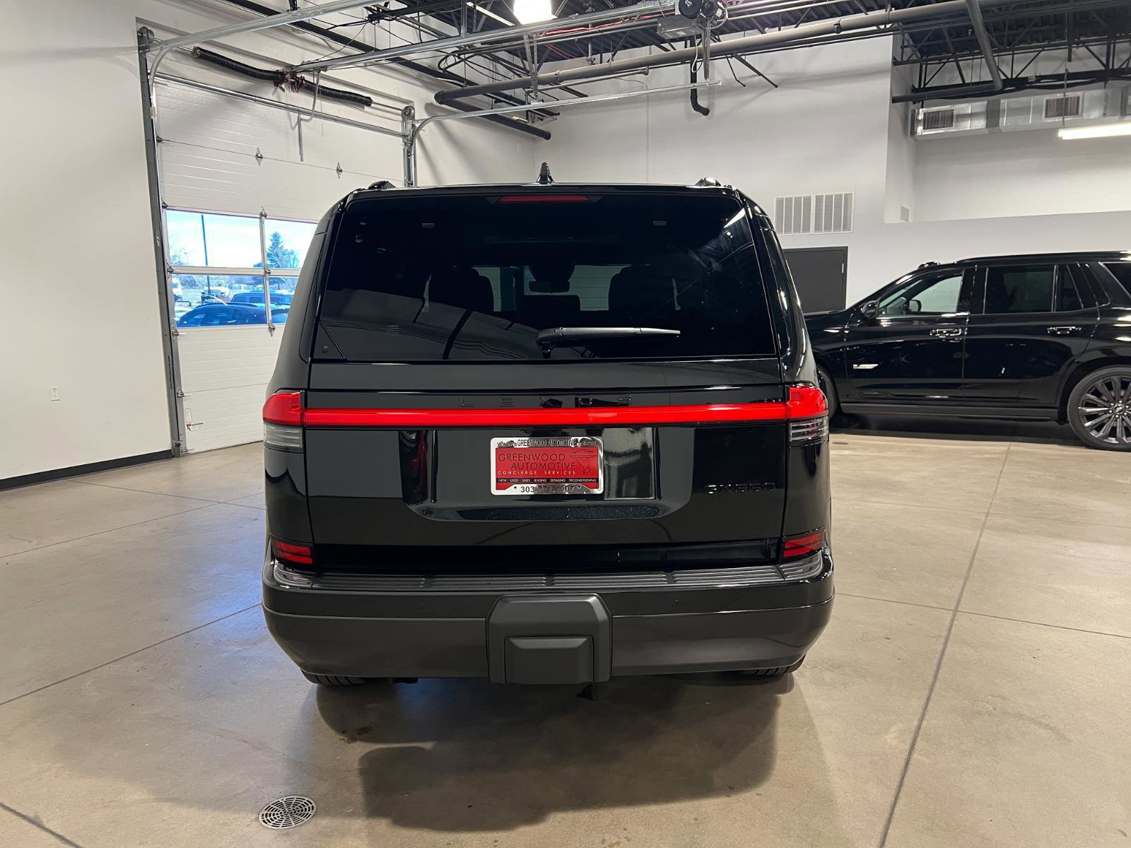 Used 2026 Lexus GX 550 w/ Cold Area Package image 4