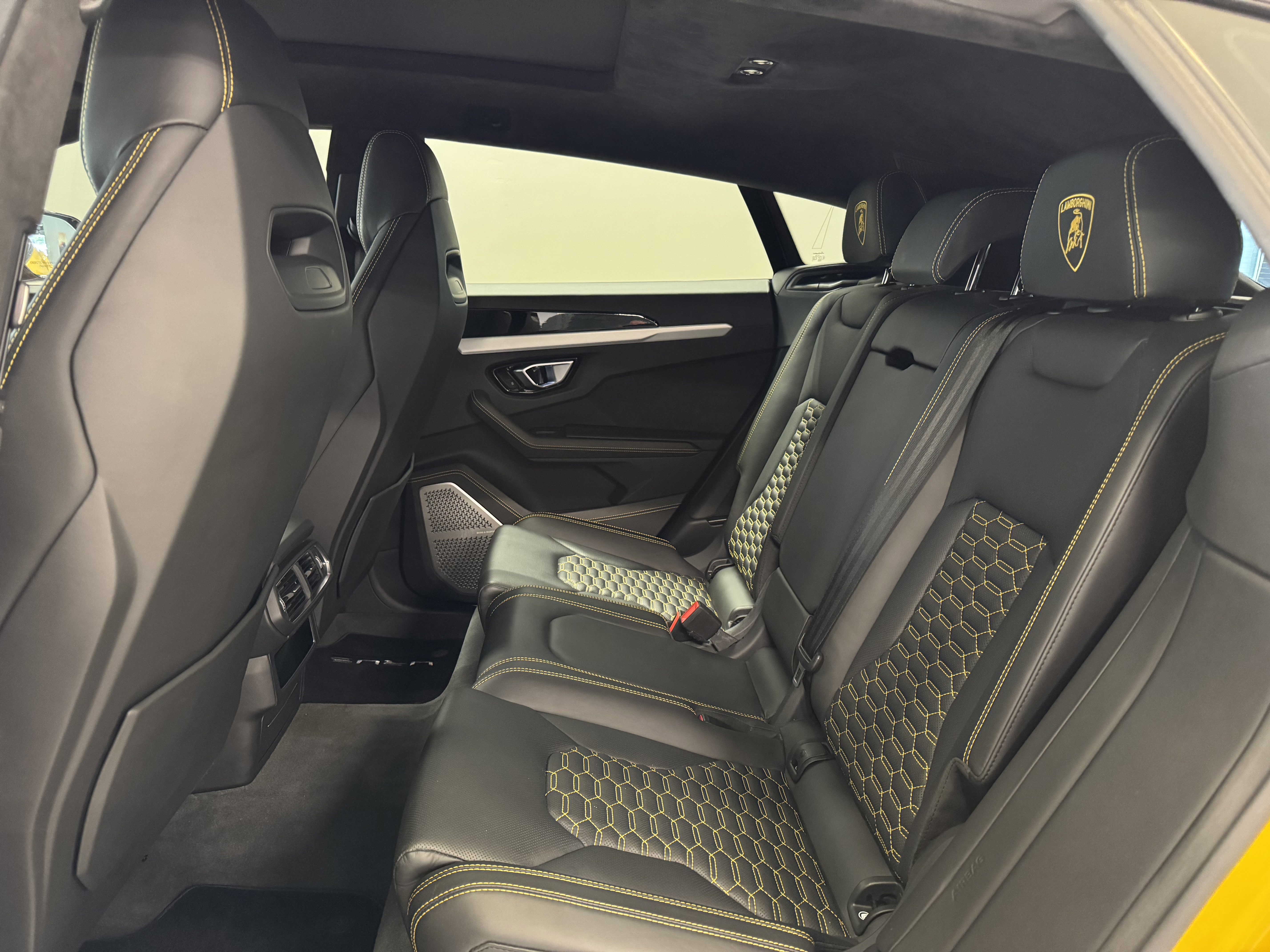 Used 2020 Lamborghini Urus image 9