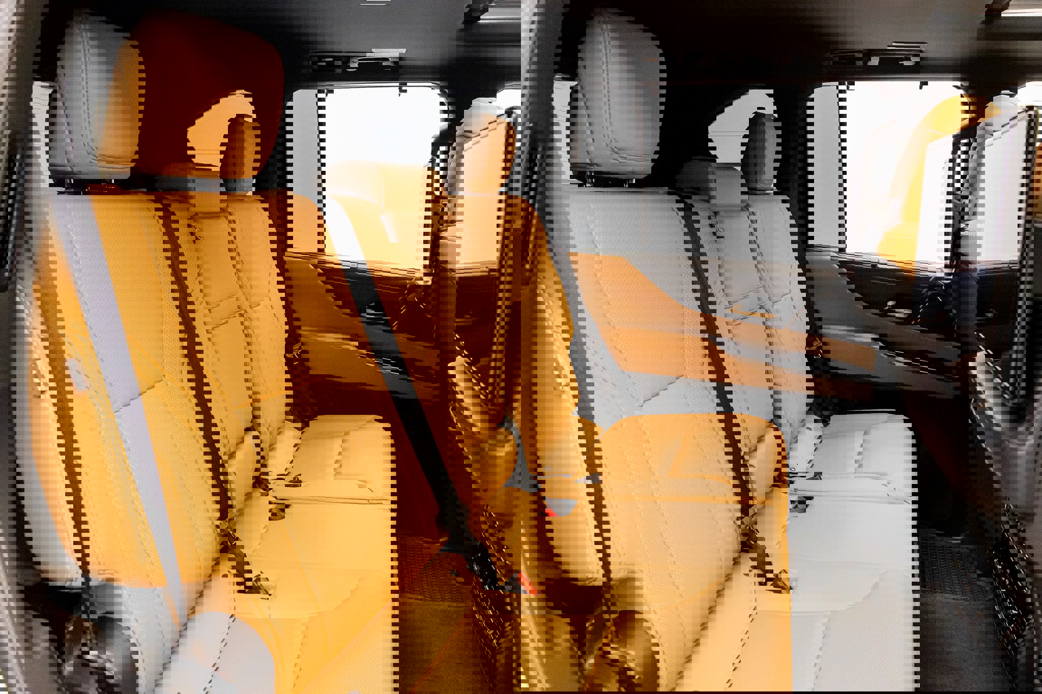 Used 2025 Lexus LX 700h Luxury image 34