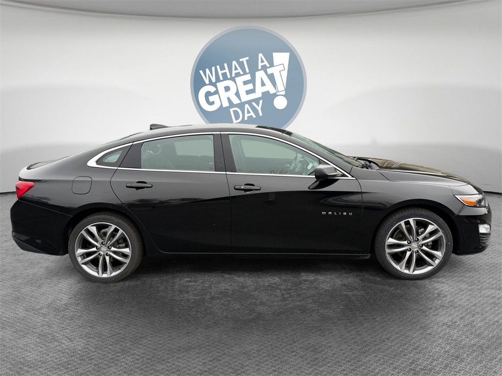 Used 2023 Chevrolet Malibu LT image 2