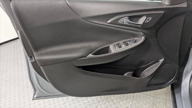 Used 2024 Chevrolet Malibu LT FWD image 17