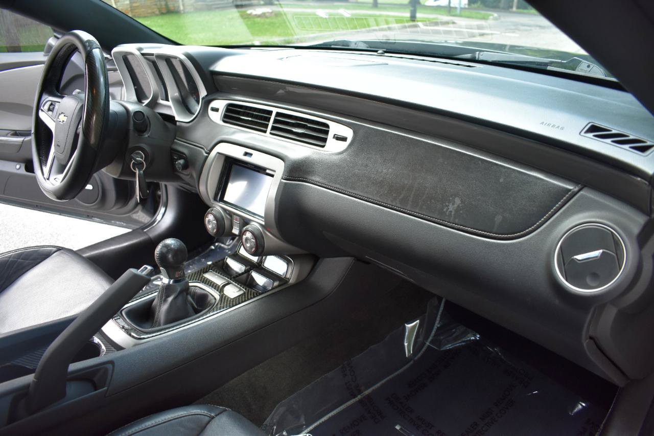 Used 2012 Chevrolet Camaro SS RWD image 18