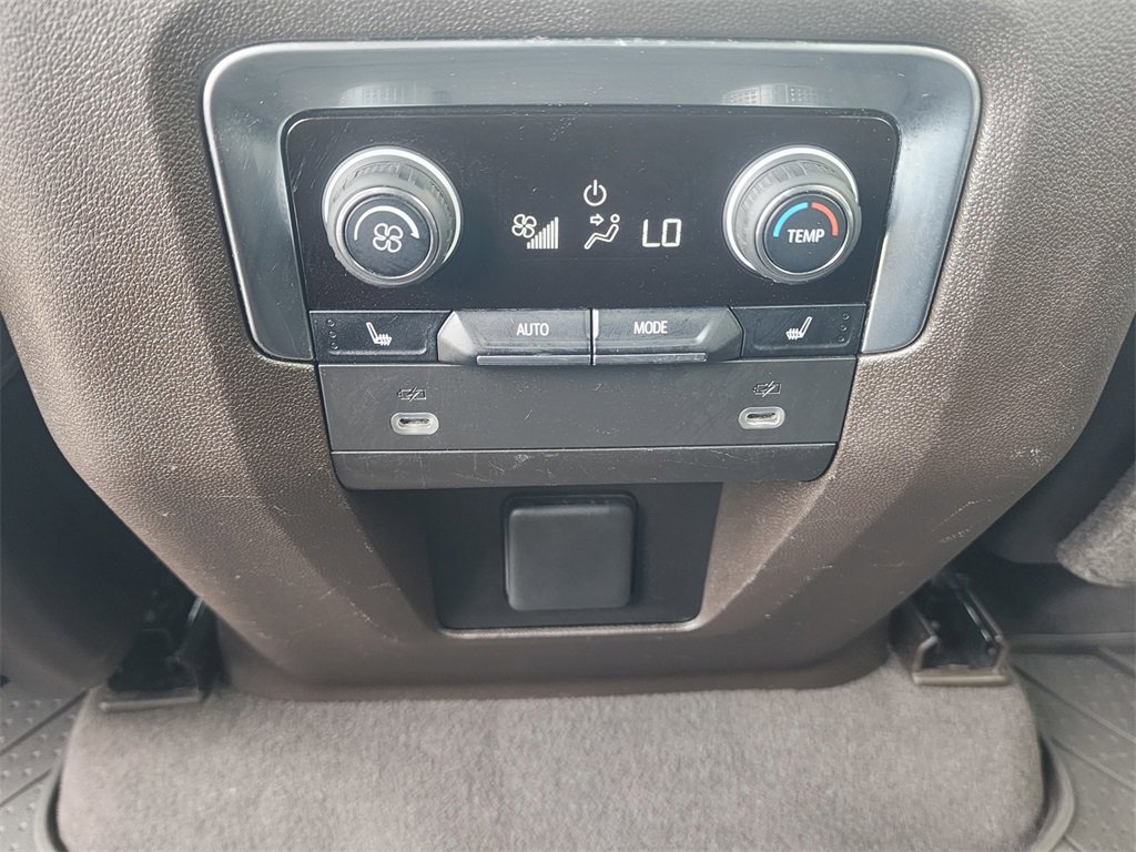 Used 2021 Chevrolet Suburban Z71 w/ Z71 Off-Road Package image 15