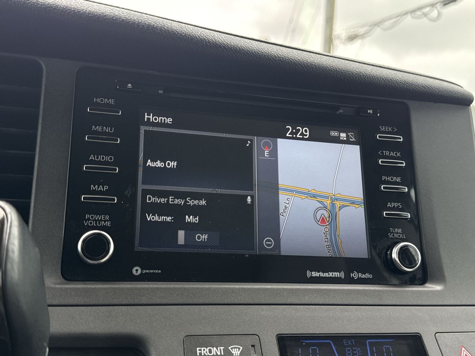 Used 2018 Toyota Sienna XLE Premium AWD/4WD image 18