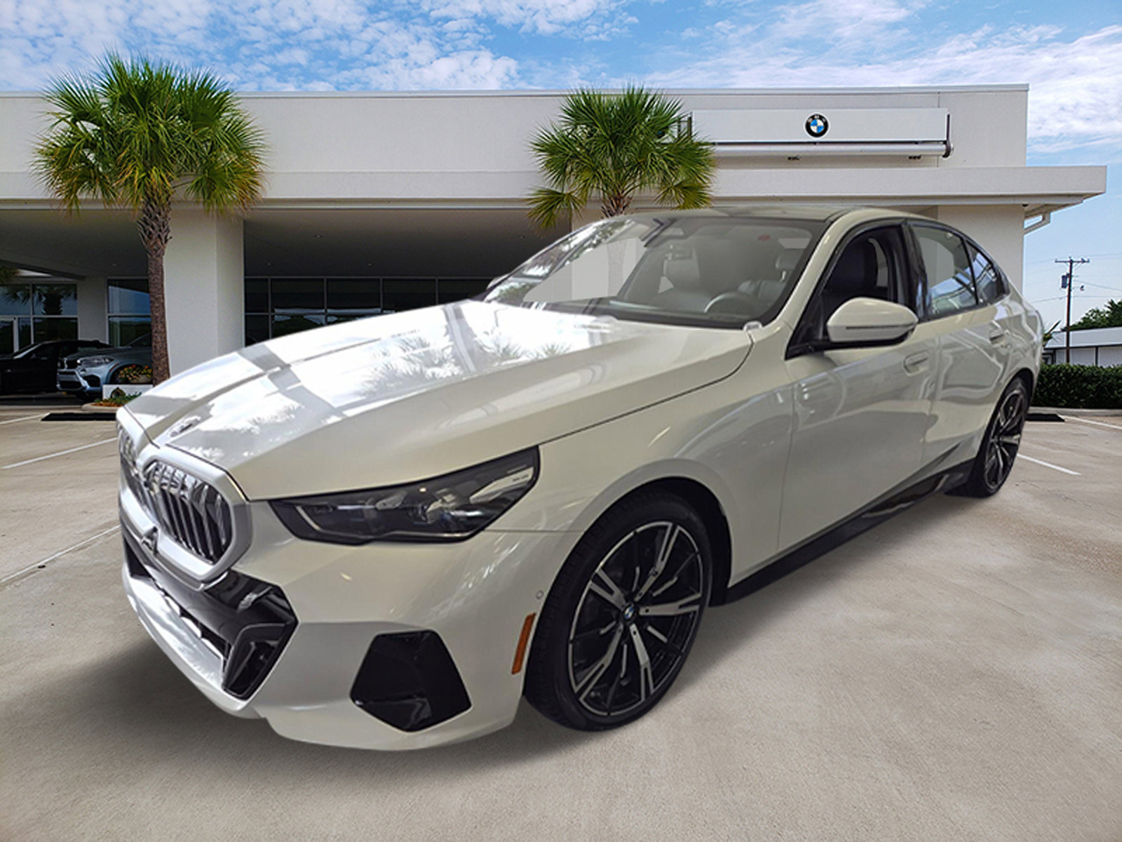 New 2026 BMW 530i xDrive w/ M Sport Package
