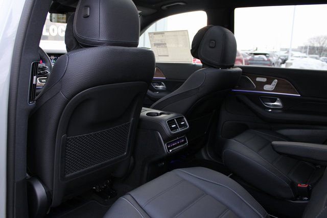 New 2026 Mercedes-Benz GLS 580 4MATIC image 33