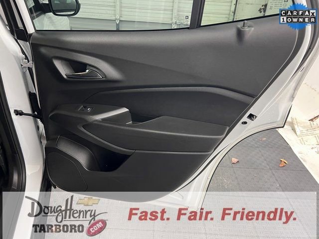 Used 2025 Chevrolet Trax LT w/ LT Convenience Package image 35