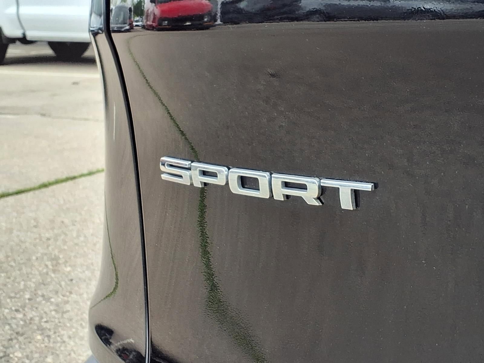 Used 2017 Jeep Cherokee Sport AWD/4WD image 10