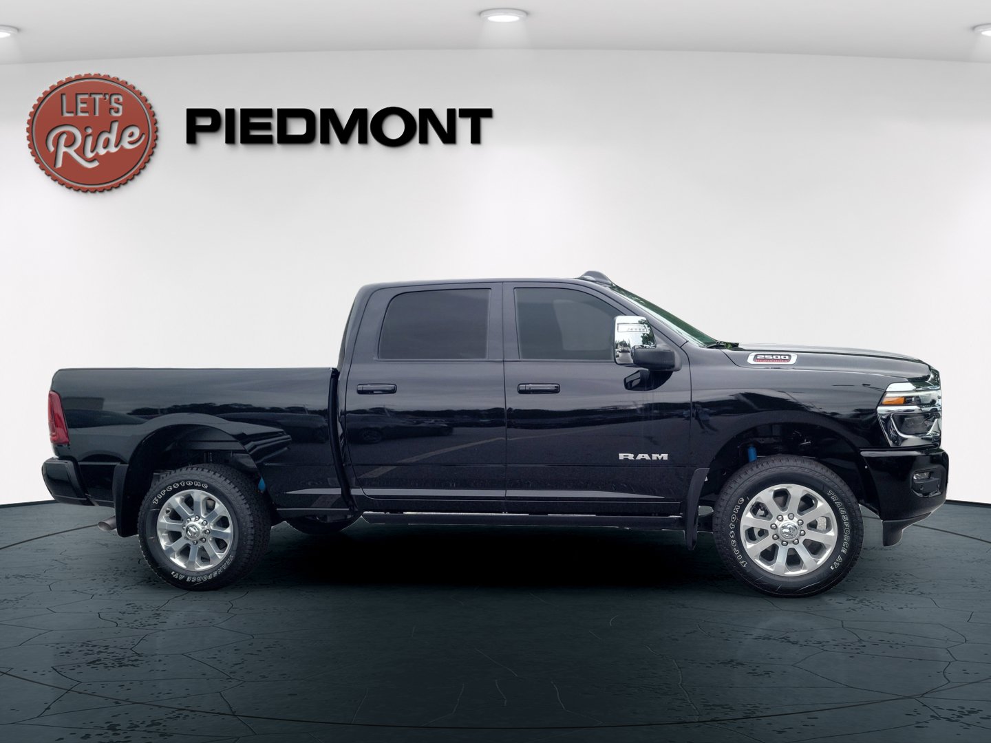 New 2026 RAM 2500 Laramie AWD/4WD image 5