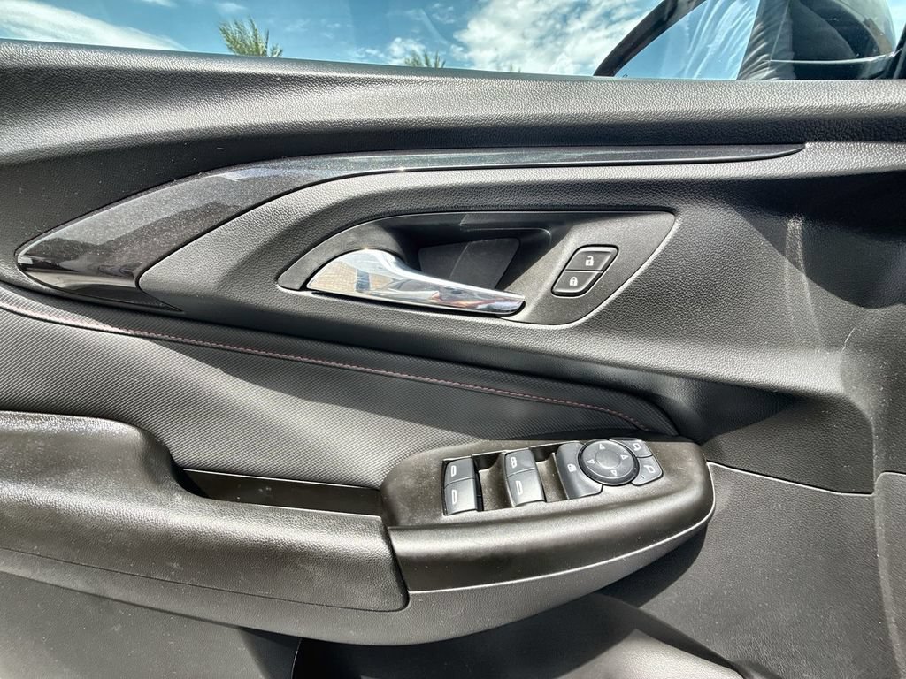 Used 2023 Chevrolet TrailBlazer RS w/ Convenience Package FWD image 13