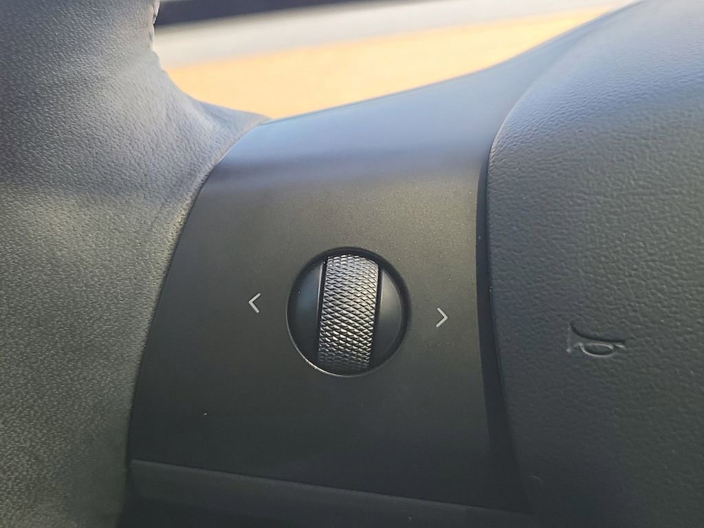 Used 2022 Tesla Model 3 Standard Range RWD image 25