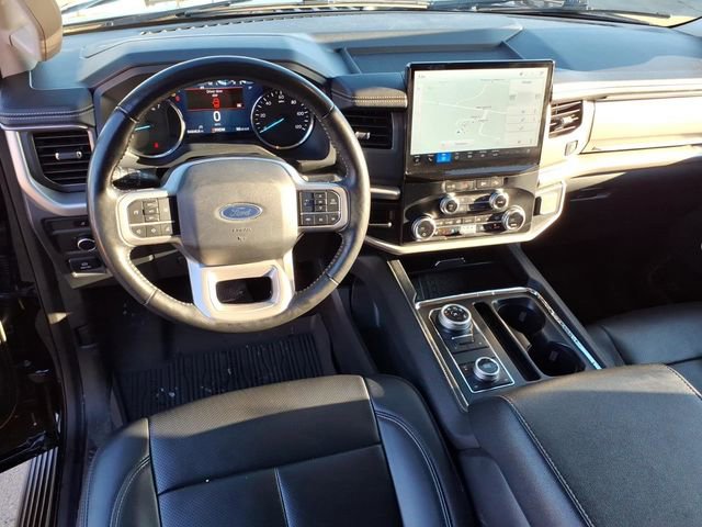 Used 2024 Ford Expedition XLT image 16