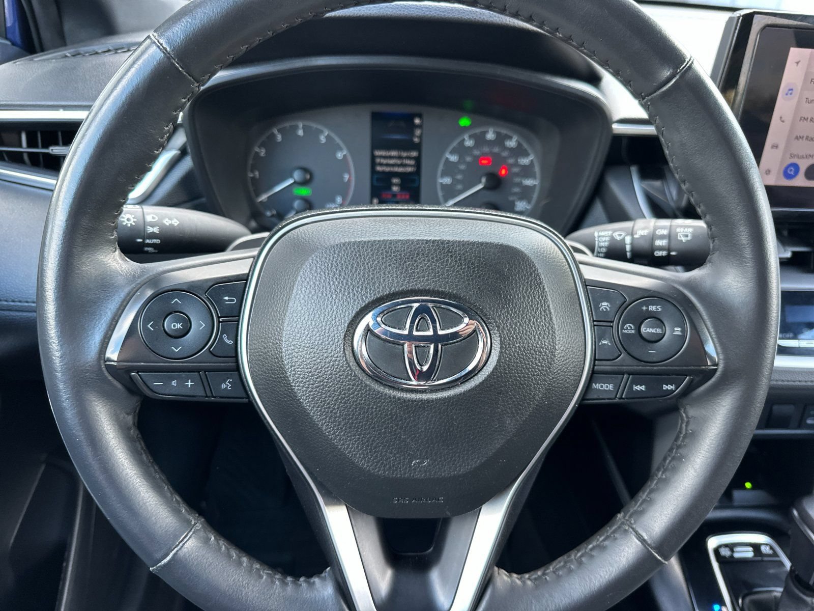 Used 2024 Toyota Corolla Cross AWD Hybrid image 22