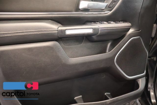 Used 2021 RAM 1500 Laramie AWD/4WD image 9