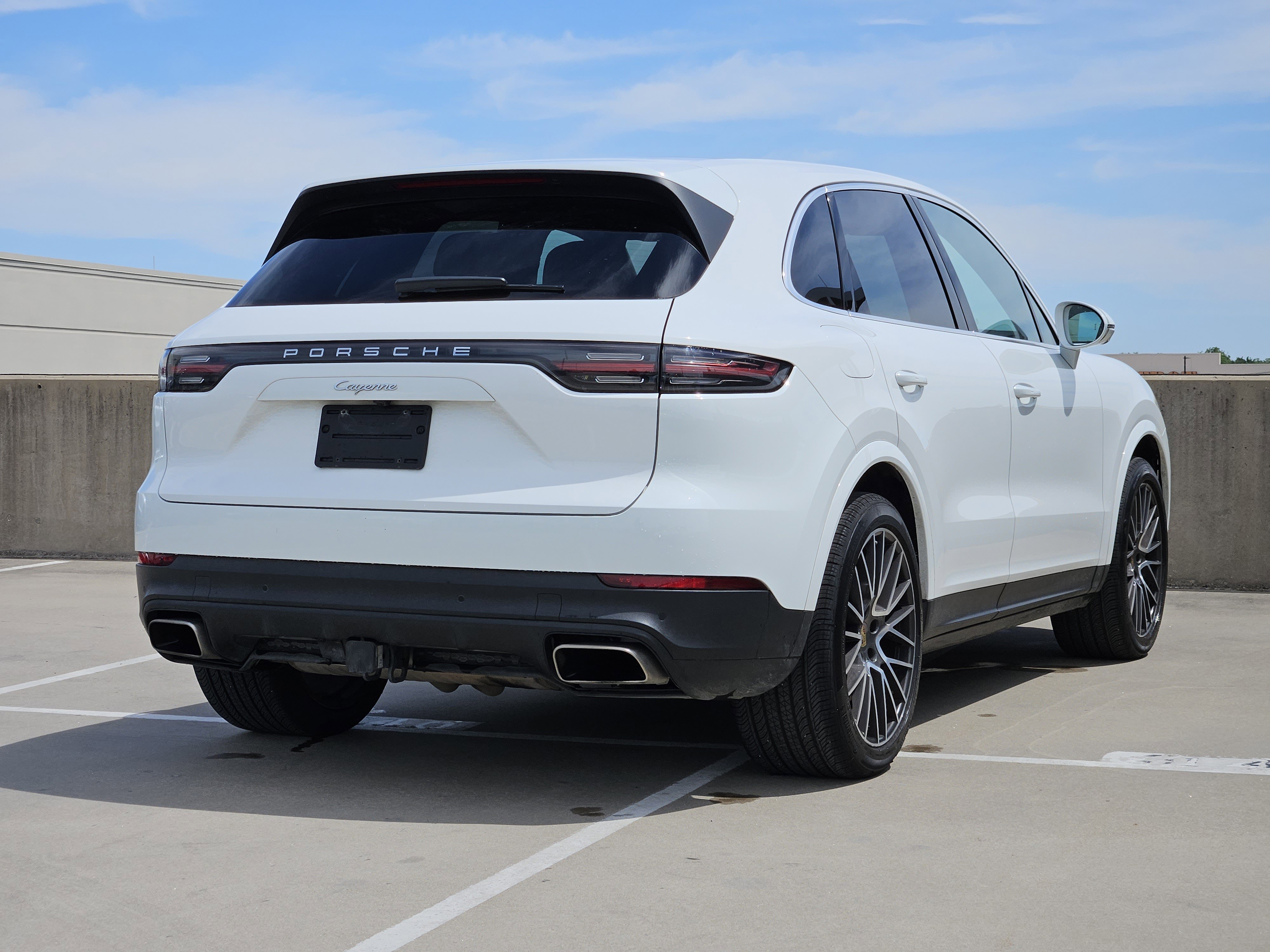 Certified 2022 Porsche Cayenne AWD/4WD image 8