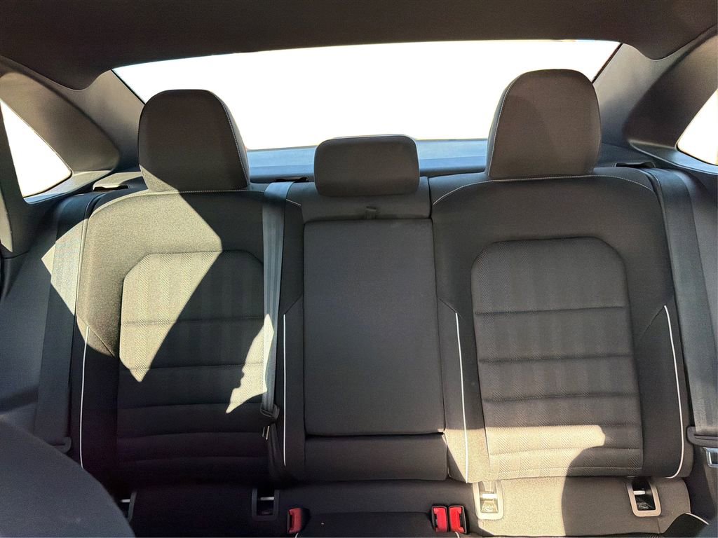 Used 2023 Volkswagen Jetta Sport image 15