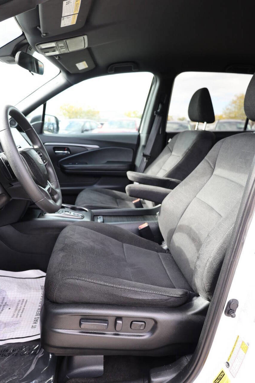 Used 2022 Honda Pilot Sport image 13