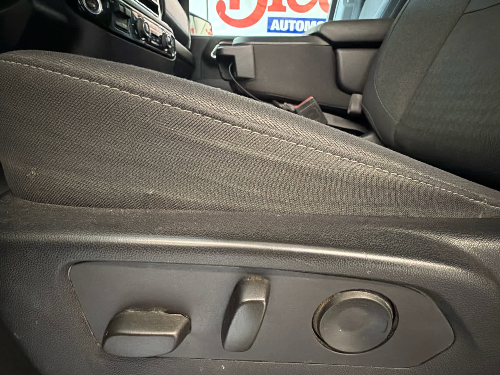 Used 2025 Chevrolet Silverado 1500 LT image 15