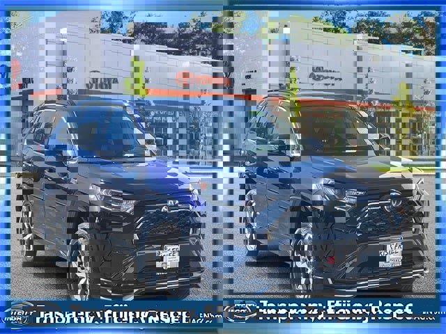 Used 2021 Toyota RAV4 SE
