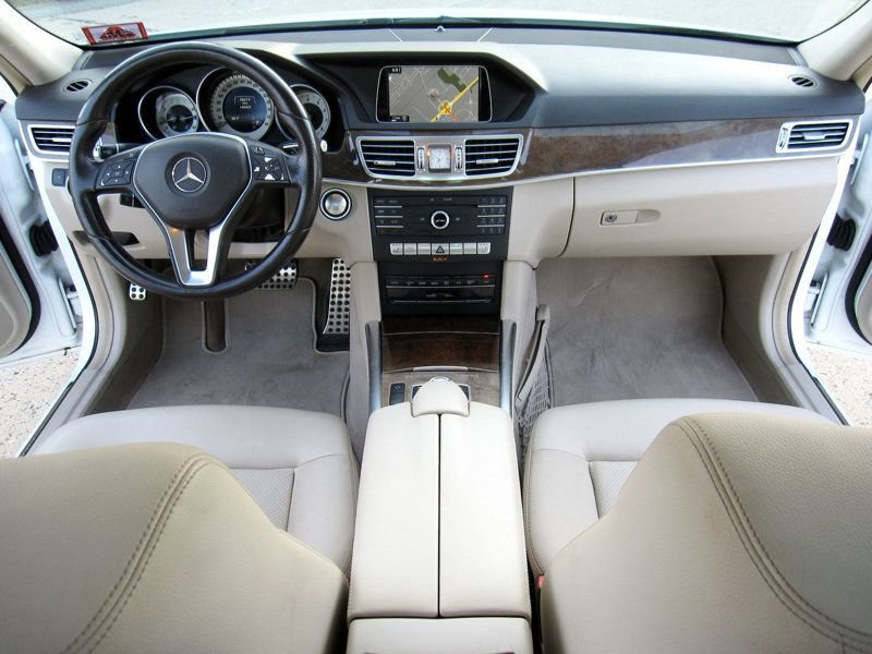 Used 2016 Mercedes-Benz E 350 4MATIC Sedan w/ Premium Package image 20
