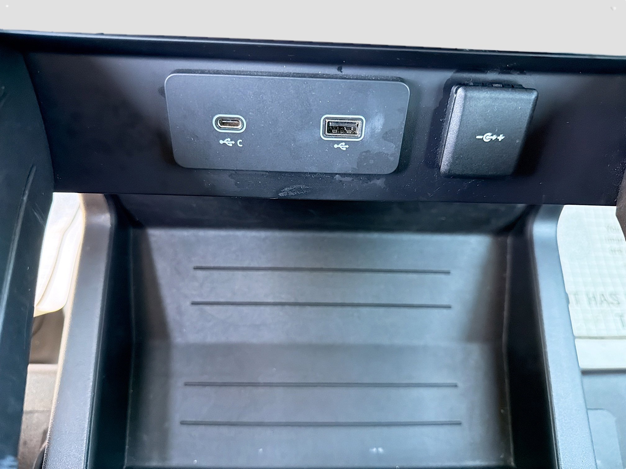 Used 2023 Land Rover Defender 110 S image 29