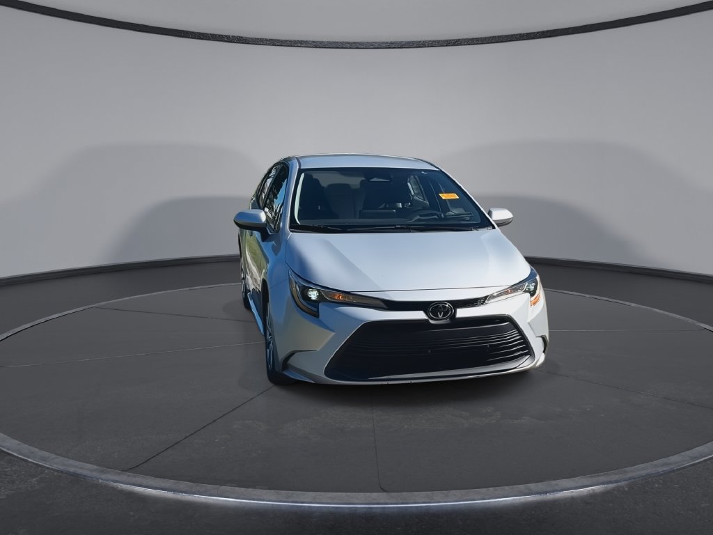 Used 2024 Toyota Corolla LE FWD image 3