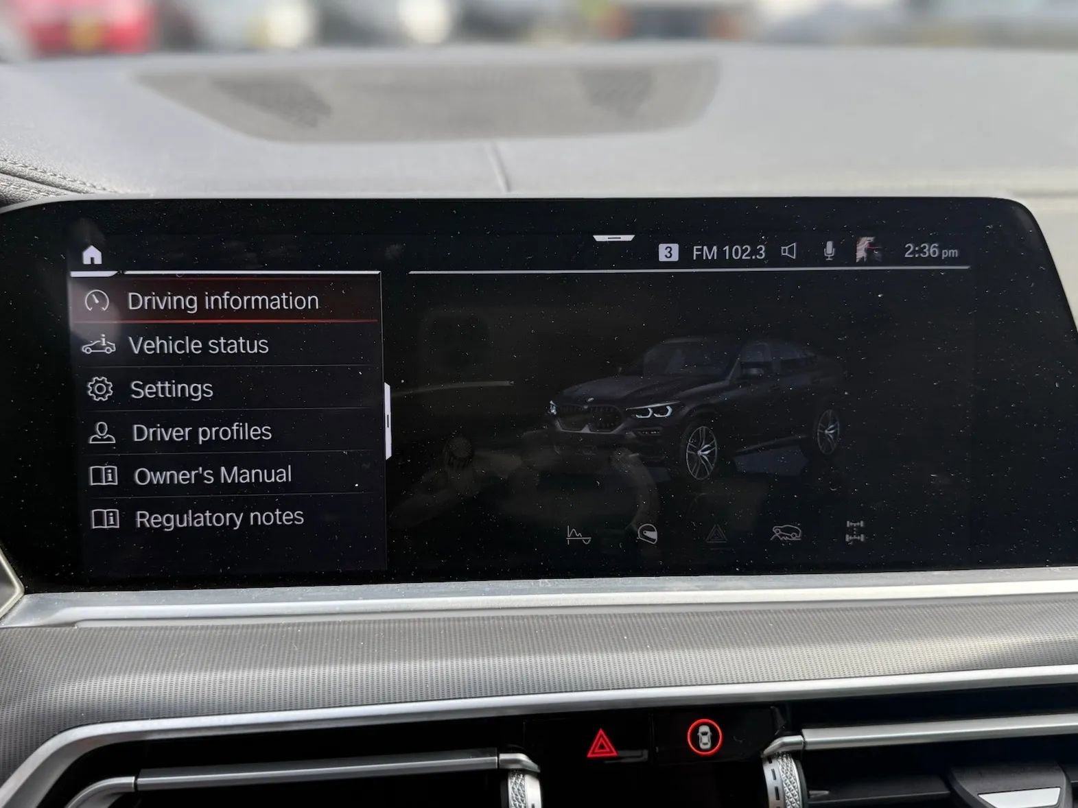 Used 2021 BMW X6 M50i w/ Executive Package image 10