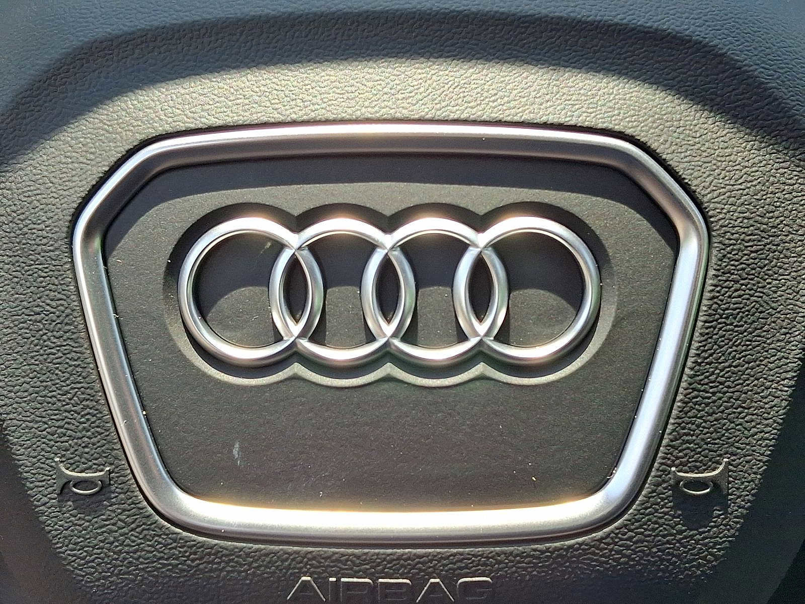 New 2025 Audi Q8 Premium image 19