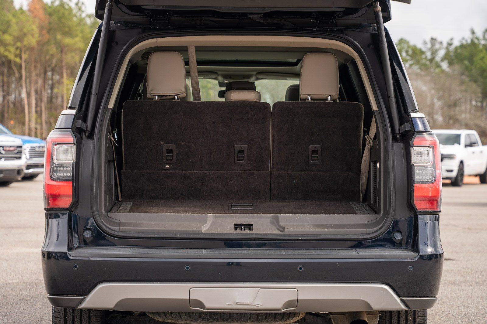 Certified 2021 Ford Expedition Limited image 18