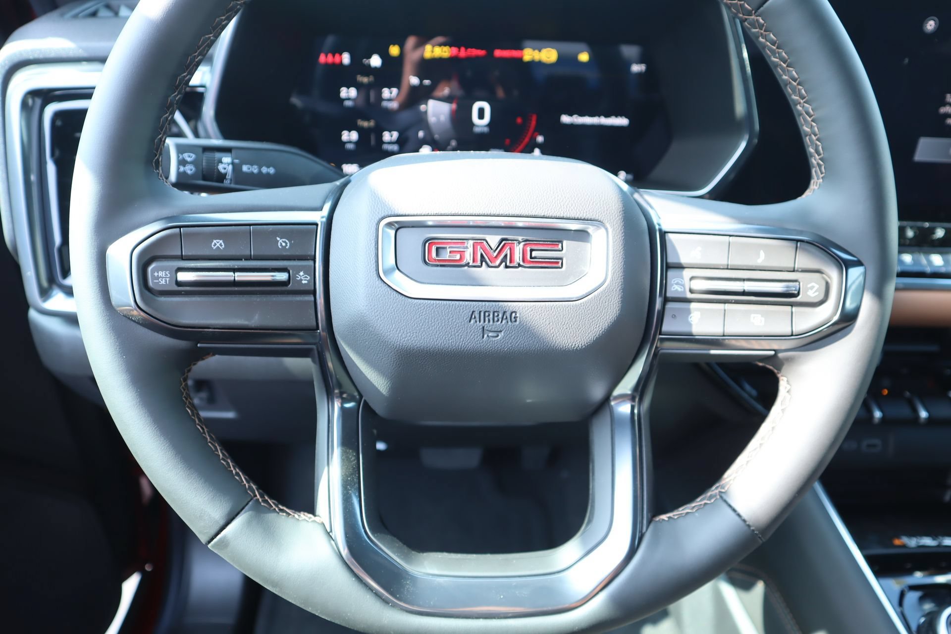 New 2026 GMC Canyon AT4 w/ AT4 Premium Package AWD/4WD image 6