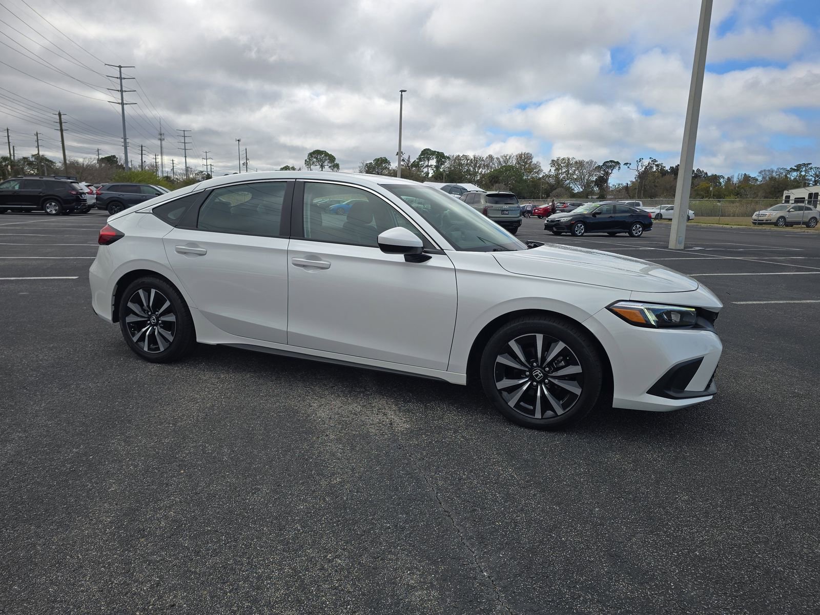 Used 2024 Honda Civic EX-L image 2