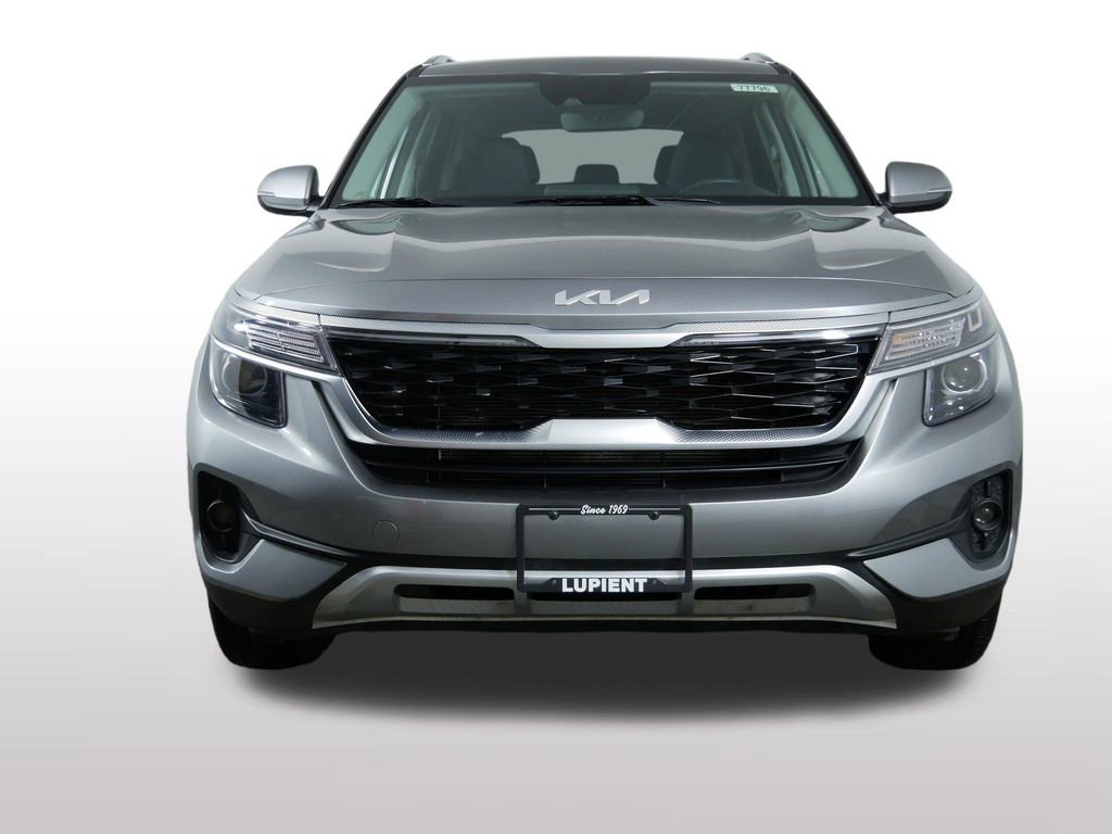 Certified 2023 Kia Seltos S image 3